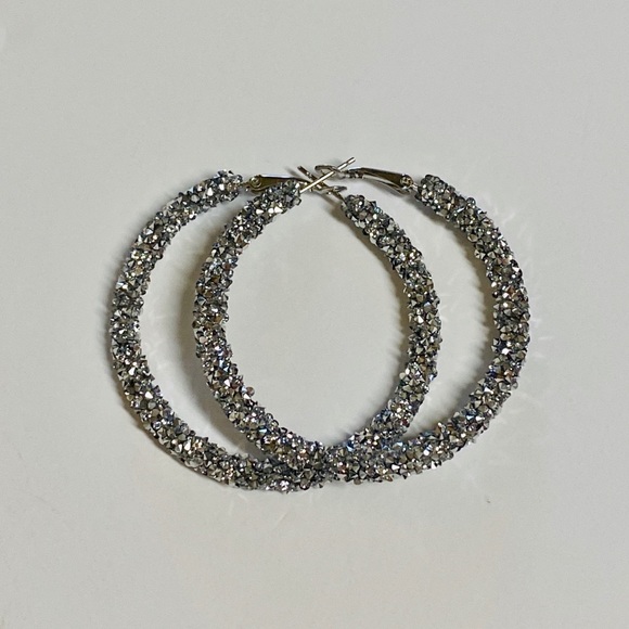🔥3/$20🔥Glitter Design Sparkly Bling Hoop Earring - Picture 2 of 7